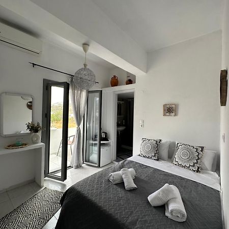 Nicole Rooms Santorini Vóthon Extérieur photo