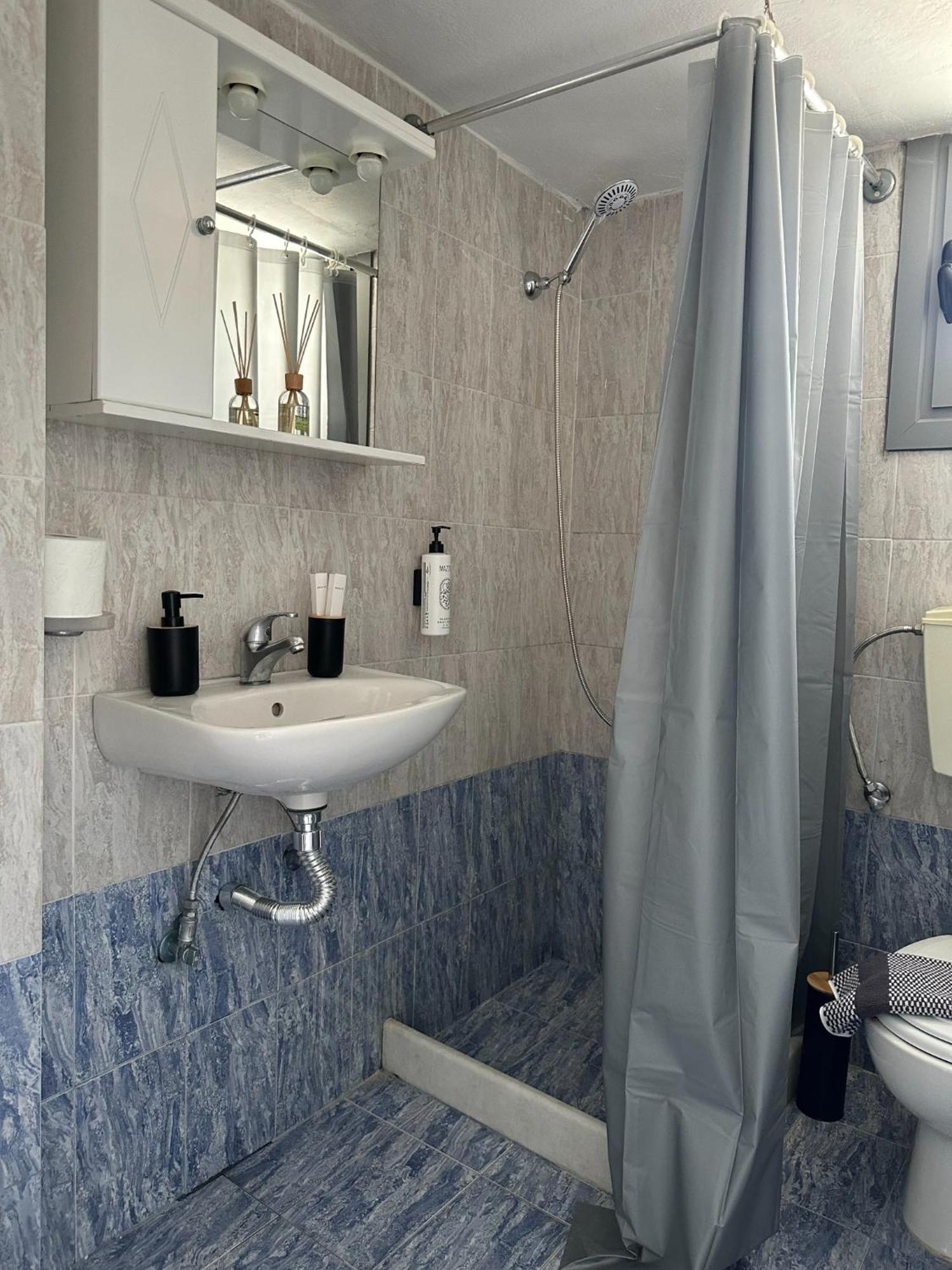 Nicole Rooms Santorini Vóthon Extérieur photo